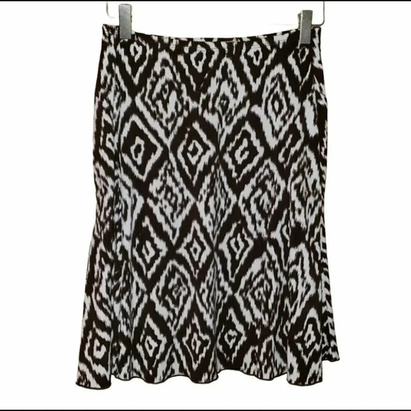 Stephen and Casey S petite B/W print flair‎ skirt - Picture 1 of 4